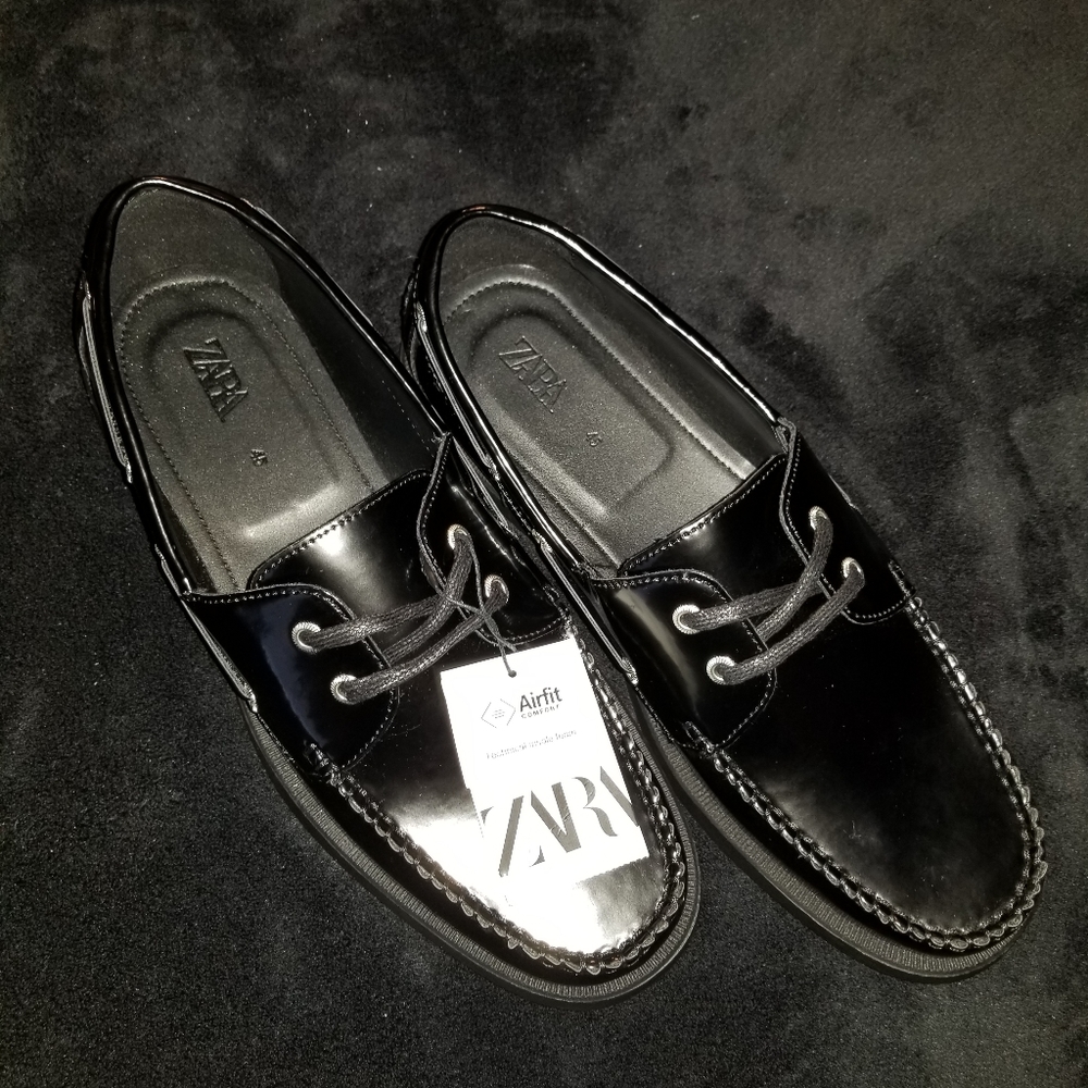 Zara Black mens leather loafer.